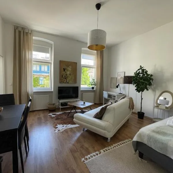 CITY&MORE-13 Bezauberndes Apartment mit Altbauflair!，維也納的飯店