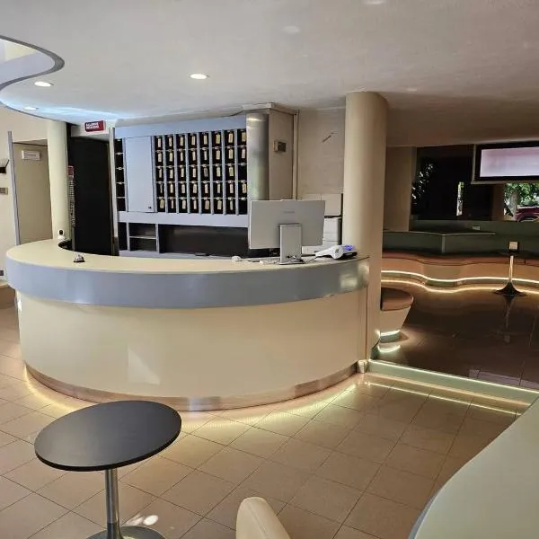 Hotel Corona, hotel in Termoli