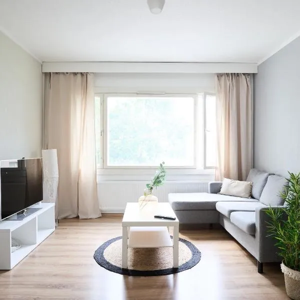 Spacious 2BR Apartment in a Quiet Neighborhood & Free Parking, hotell Turus