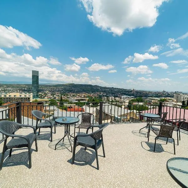 9 Borbalo Street Apartment with terrace, hotel v destinaci Tbilisi City