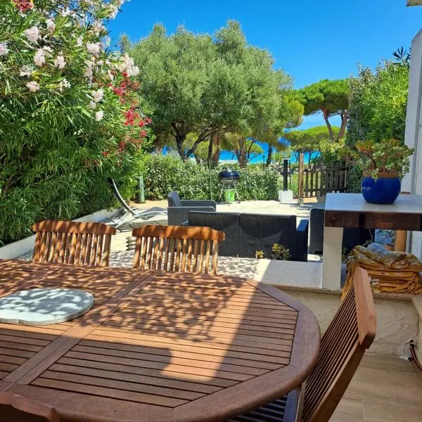 Vaccagia - 2 chambres - a 2 pas de la plage, hôtel à Lumio