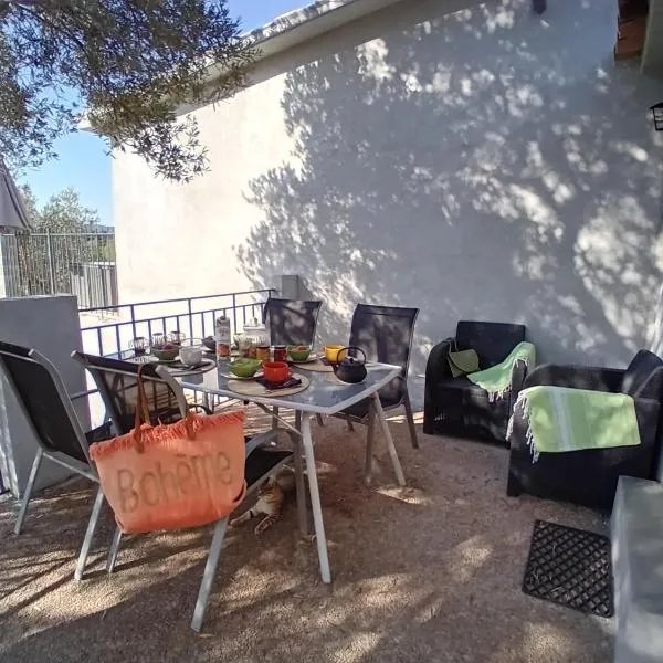 La maison sous les oliviers Casa d'Iloa โรงแรมในปอร์โต-เวคคีโอ