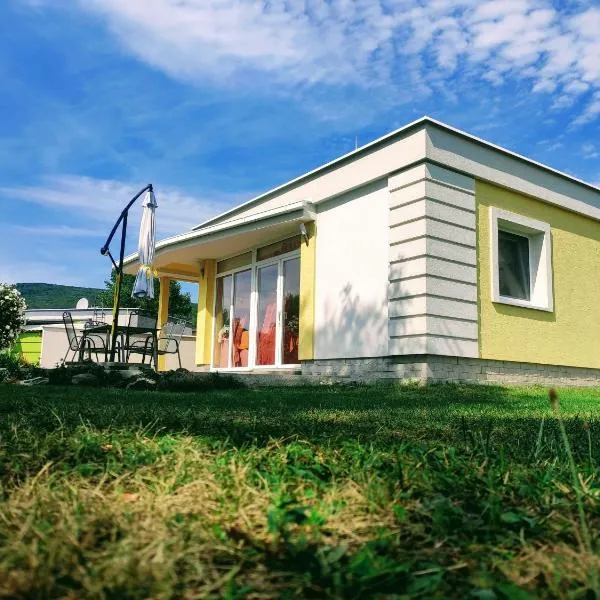 Rodinné apartmány Vlatka s veľkým pozemkom, hotel en Kaluža