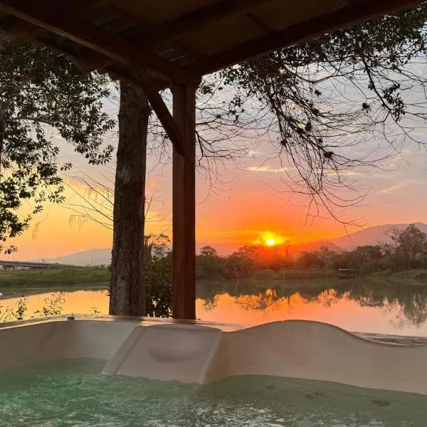 Refúgio Beira Rio - Onde a paz encontra o Sol, Hotel in Ilhota