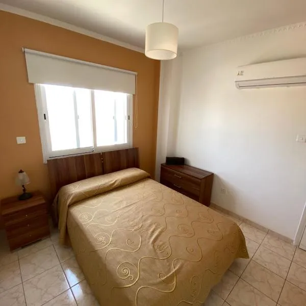 2 bedroom flat in Paphos, ξενοδοχείο στην Πάφο