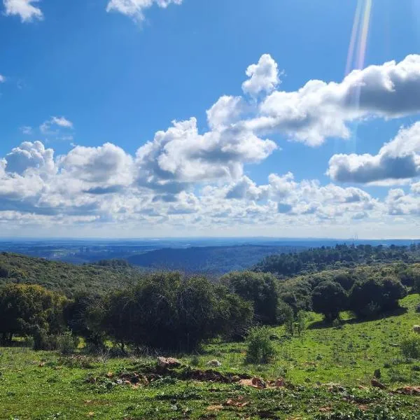 חאן בכרמל, hotel v destinaci Qiryat H̱aroshet