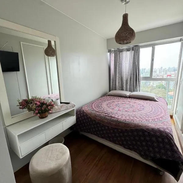 HABITACIONES PRIVADAS en LINCE, hotel em Lima