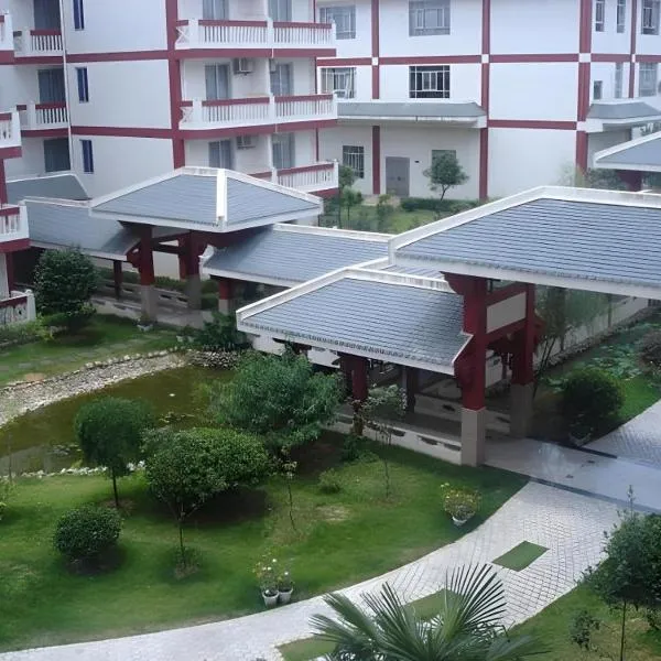 Chishi에 위치한 호텔 Century Land Hotel Wuyishan