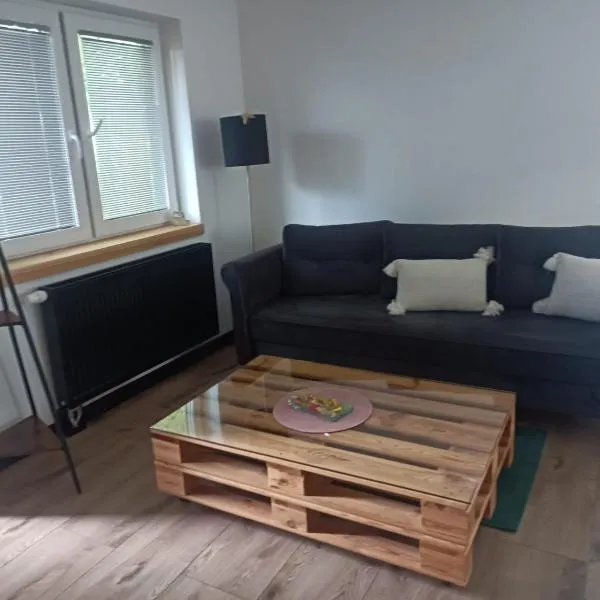 Noclegi pod 13 Sandomierz, hotel in Chwałki