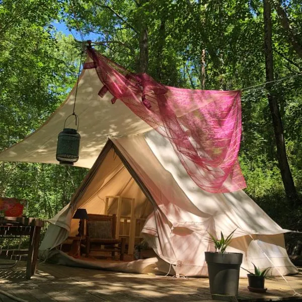 Tente aménagée pour 1 ou 2 personnes, hotel v destinaci Rennes-les-Bains