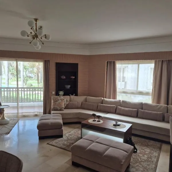 Appart Marina Agadir 2 chambres Salon, hotel in Agadir
