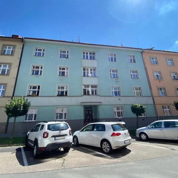 Apartment with Cathedral View in Hradec Králové - Central Location, ξενοδοχείο σε Χράντετς Κράλοβε