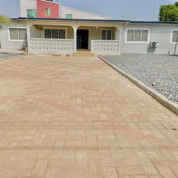 Accra, Ghana - Home Away from Home in Teshie-Nungua, ξενοδοχείο σε Accra
