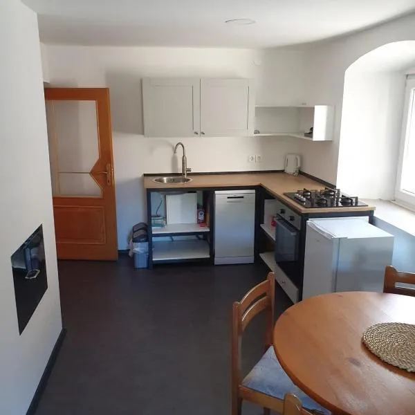 Apartment old house Koren, hotel v destinaci Tržič