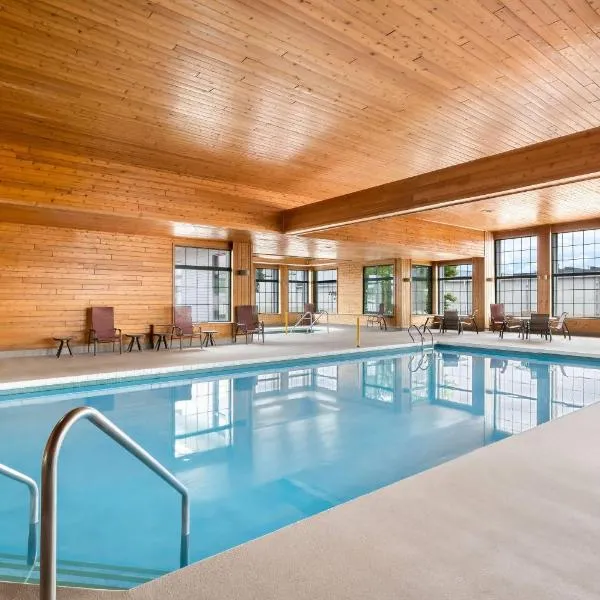 Super 8 by Wyndham La Crosse: La Crosse şehrinde bir otel