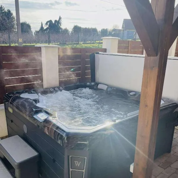 Lator-Hans Apartmanház, hotel v destinaci Villány