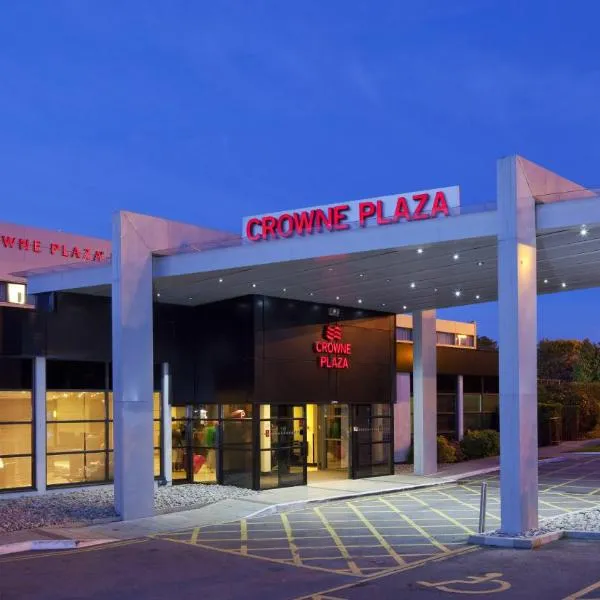 Crowne Plaza Manchester Airport by IHG, hôtel à Hale
