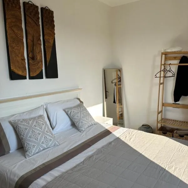 Chambre privée, hôtel à Siniscola