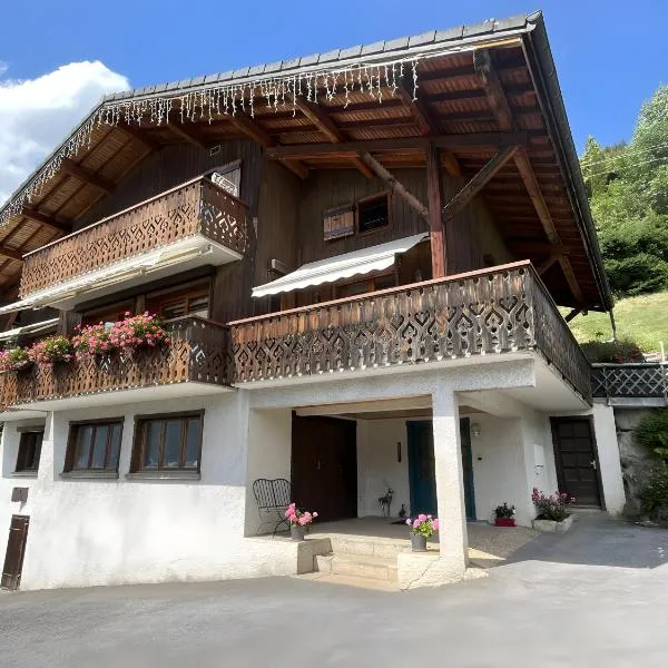 Chalet Arnica, hotel in Morzine