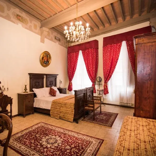 All'ombra della Torre only Rooms，位于锡耶纳的酒店