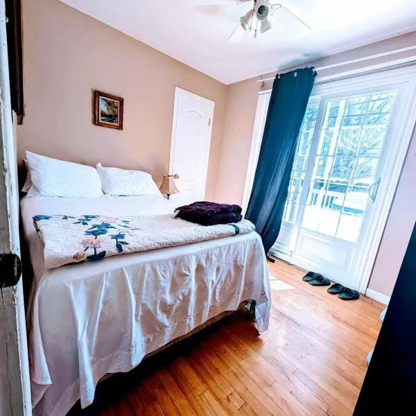 Private roomC Fee parking 15min downtown, hotel a Longueuil