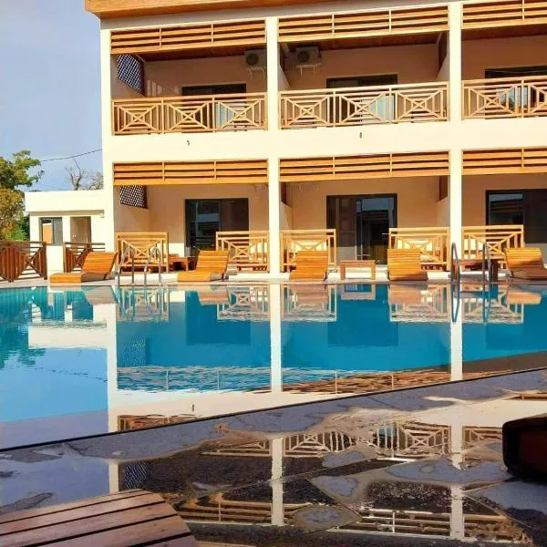 Viesnīca VEZO BEACH II Hotel pilsētā Morondava