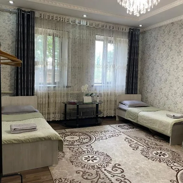 Shabdan Guest House, hotel a Toktogul