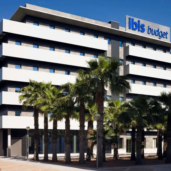 Ibis Budget Sevilla Aeropuerto, hotel in Seville