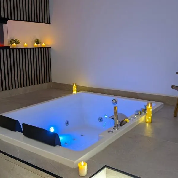 Suite con jacuzzi y chimenea en Torredonjimeno - La suite de Don Ximeno, hotel en Torredonjimeno