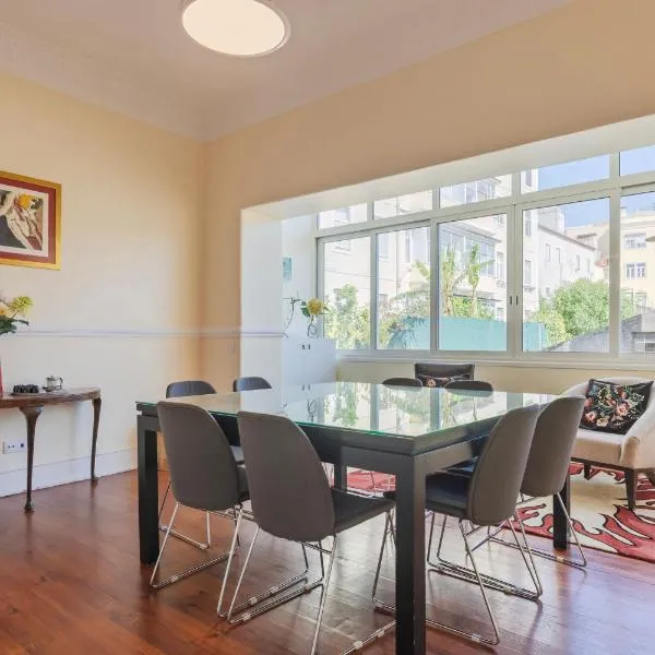 Whome Spacious Modern Apartment in Graças Historic Quarter, Hotel in Lissabon