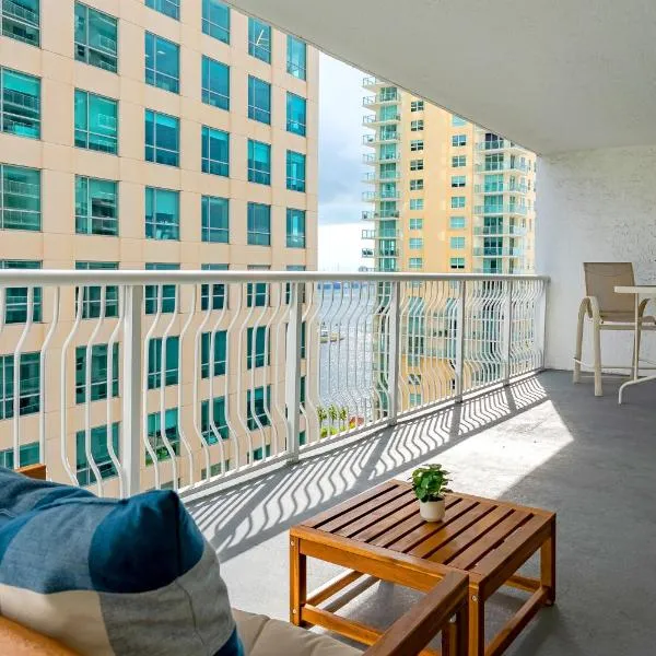Brickell Condo w City View & Pool Access, отель в Майами