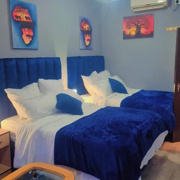 Royal Blue Family Haven, Hotel in Rustenburg