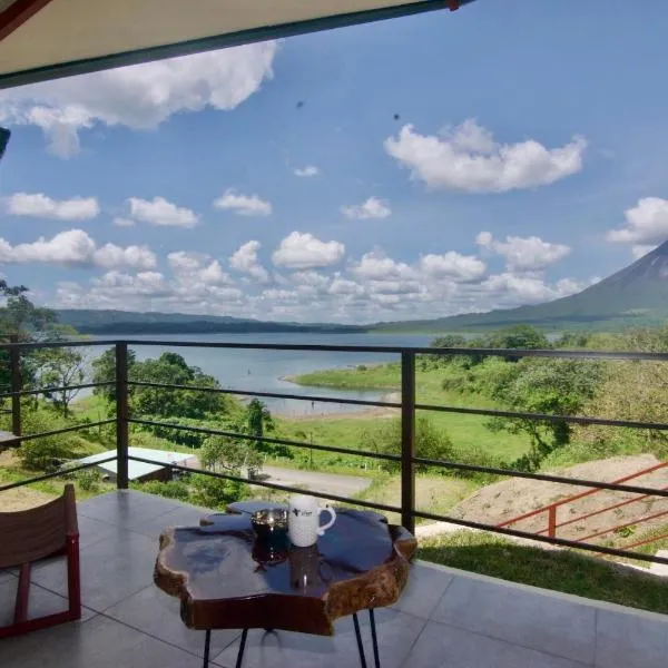 New, Hilltop Bungalow 1 W- Spectacular Volcano View, hotell sihtkohas El Fosforo