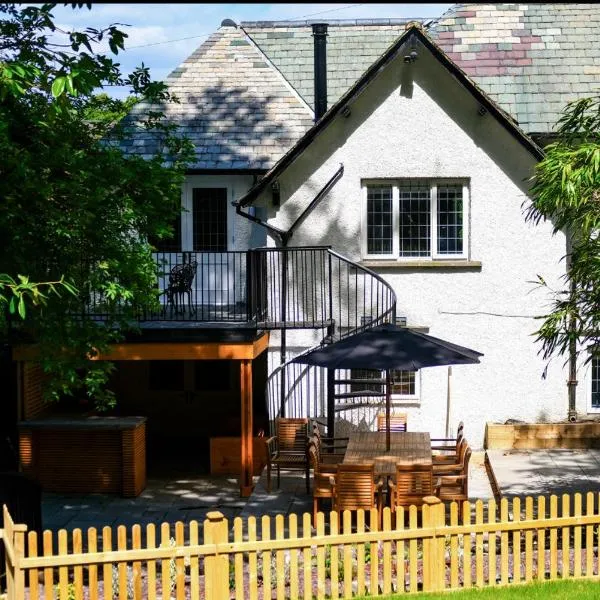 North Cottage - A Stylish Family Retreat Once Owned by Beatrix Potter, hotel in Bowness-on-Windermere