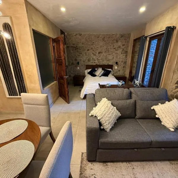 Lucca 81 en ValQuirico, ξενοδοχείο σε Santeagueda