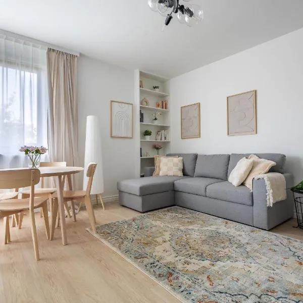 Dickensa Apartment, Ochota, hotel en Varsovia
