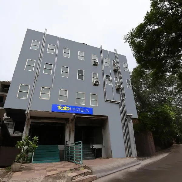 FabHotel Blu Lagoon Inn - Max Super Speciality Hospital and Select Citywalk Mall, hotel v Novém Dillí