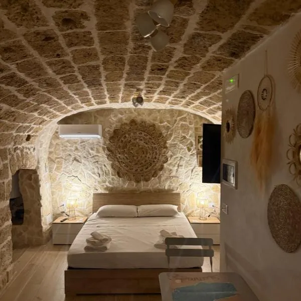 La Grotta, hotel em Mola di Bari