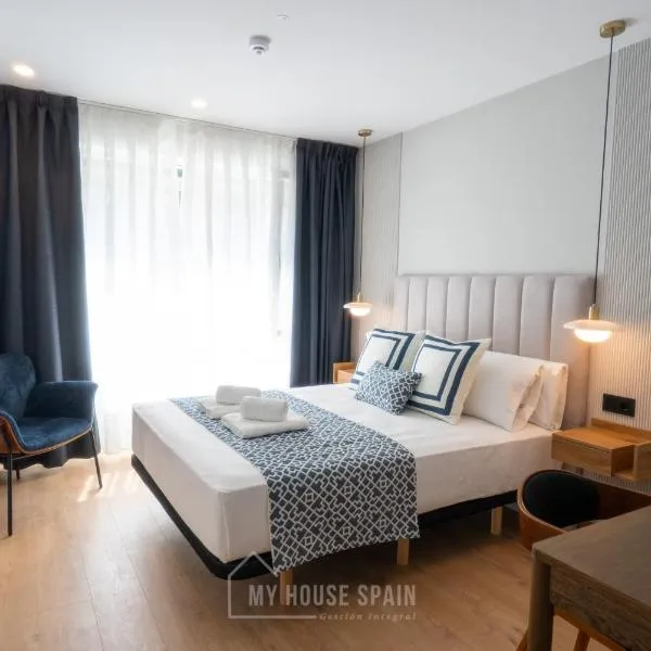 Hotel Central by MyHouseSpain, hotel i Gijón