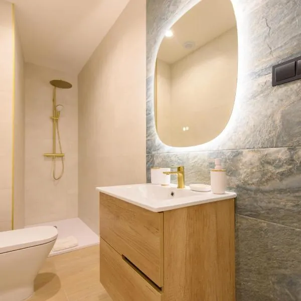 Tu hogar en la ciudad piso de 3 habitaciones 3 baños y todo el confort moderno Madrid AGU23，位于马德里的酒店