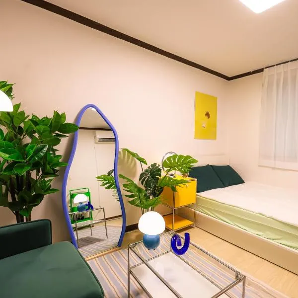 Konkuk stay#Children's Grand Park#Seongsu#KSPO#Ttukseom Hangang Park, hotel i Seoul