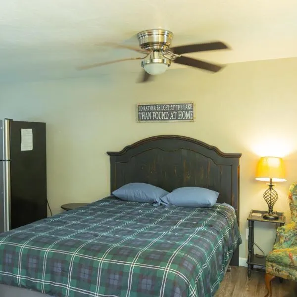 Near Lake Texoma Quad-plex Kitchenette - 29, Hotel in Mead