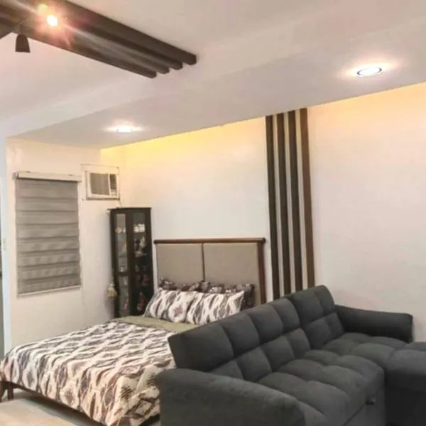 Las Enchanted kingdom Cozy Woody, hotel in Santa Rosa