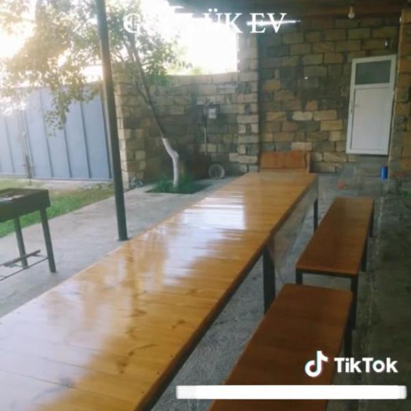 Bağ evi, Aşağı Nüvǝdi