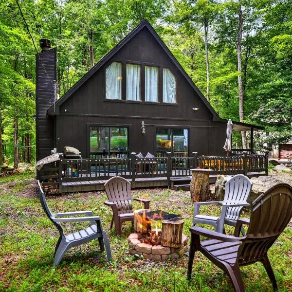 Viesnīca Hideout Pocono Chalet pilsētā Lake Ariel