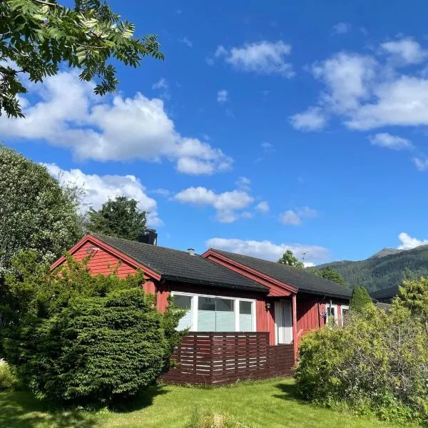 House in Nordfjord, with 4 bedrooms, hotel in Nordfjordeid