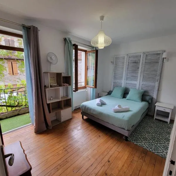 L'Embellie, Hotel in Gagnac-sur-Cère