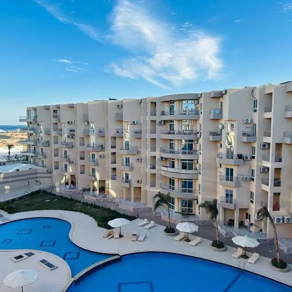 Luxury 2BR Suite 2 Min Walk to Beach, Princess Resort, hotell i Hurghada