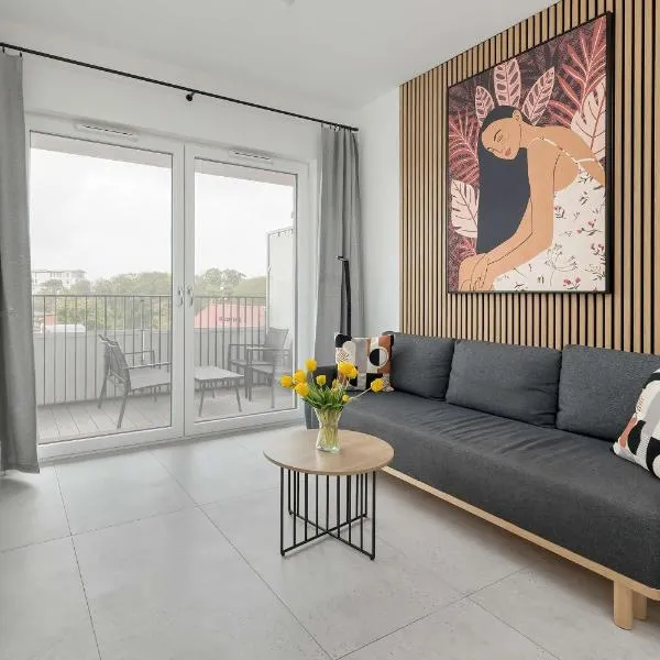 Baltic Waves Resort Stylish Apartment with Parking, Spa & Gym by Noclegi Renters、ミエンジズドロイェのホテル