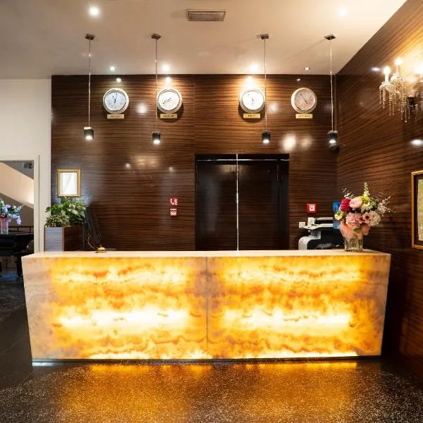 Hotel Assenzio Prague، فندق في براغ